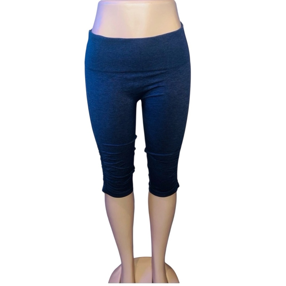 lululemon athletica Deep Blue Scrunch Capri Leggings